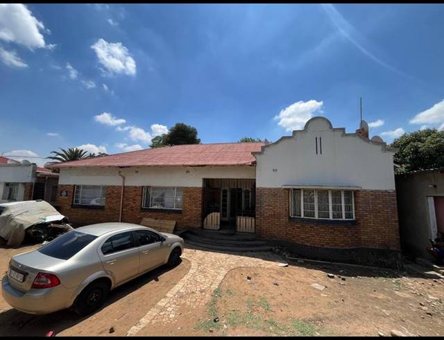 12 BEDROOM HOUSE FOR SALE IN DELVILLE